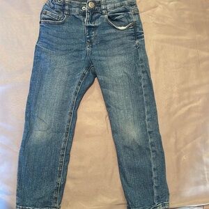 The regular pant jean from Zara for kids